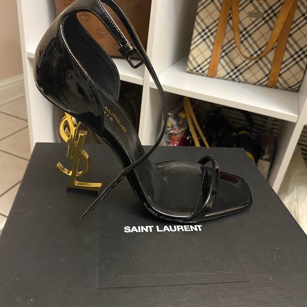 Yves Saint Laurent Vernice Chiffon Oro Antico 37  1/2 /7.5 - Picture 6 of 6